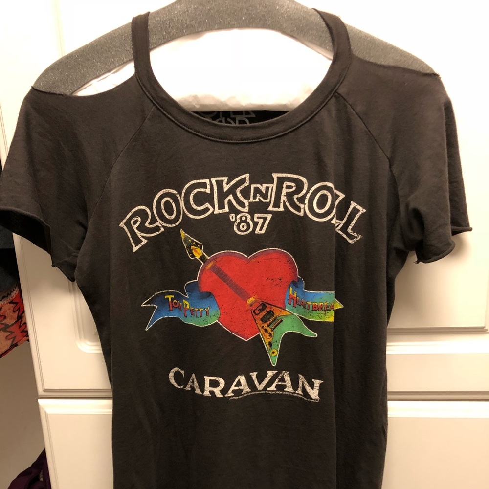 Chaser tee (cold shoulder) XS